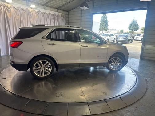 Silver Ice Metallic 2018 Chevrolet Equinox Premier