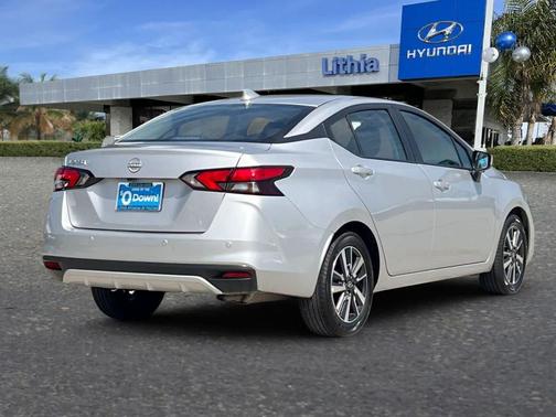 2025 Nissan Versa 1.6 SV