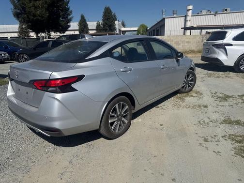 2025 Nissan Versa 1.6 SV