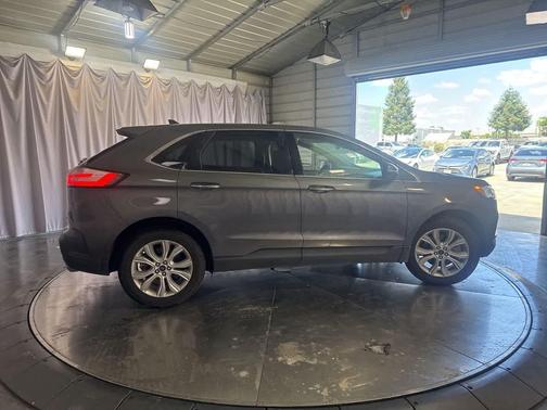 CARBONIZED GRAY 2022 Ford Edge Titanium