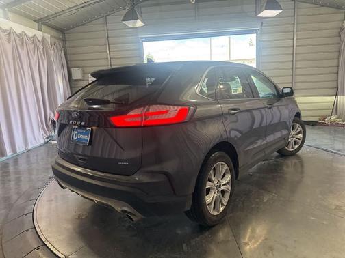 CARBONIZED GRAY 2022 Ford Edge Titanium