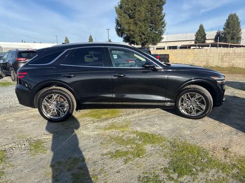 2025 Genesis GV70 2.5T