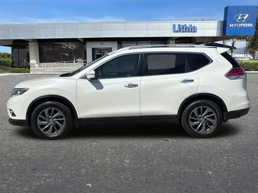 Pearl White 2016 Nissan Rogue SL