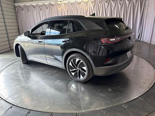 Mythos Black Metallic 2022 Volkswagen ID.4 Pro S