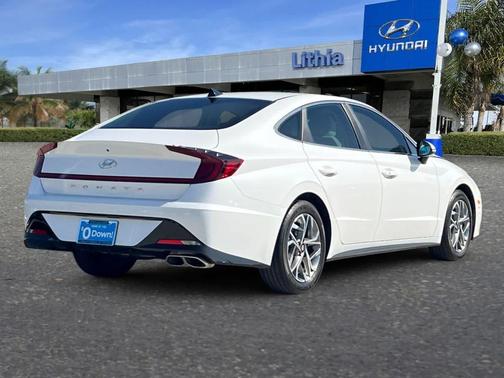 2023 Hyundai SONATA SEL