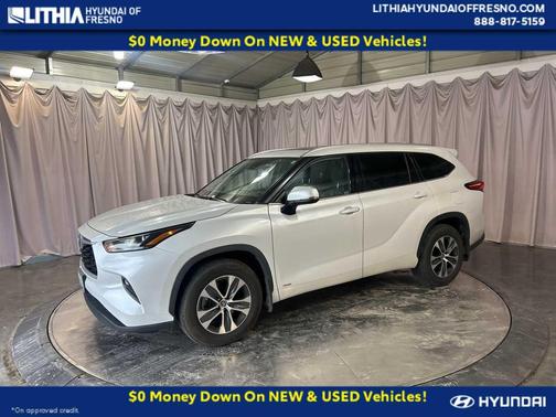 2022 Toyota Highlander Hybrid XLE