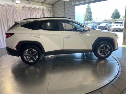 Serenity White Pearl 2026 Hyundai TUCSON SEL