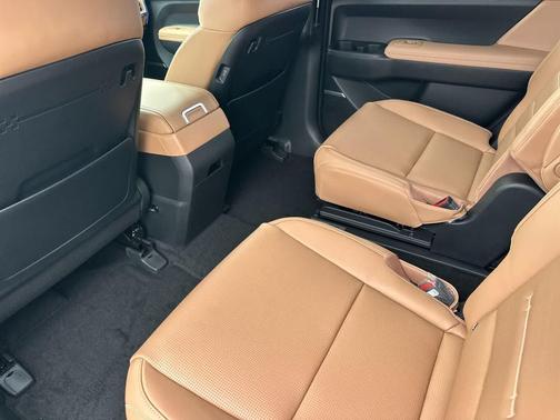 Ecotronic Gray 2026 Hyundai SANTA FE HEV Calligraphy