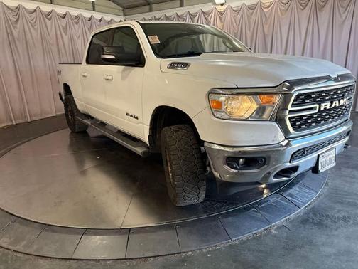 Bright White Clearcoat 2022 RAM 1500 Big Horn/Lone Star