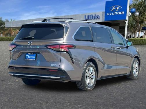 2021 Toyota Sienna Limited 7-Passenger