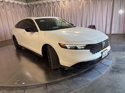 Platinum White Pearl 2025 Honda Accord Hybrid Sport