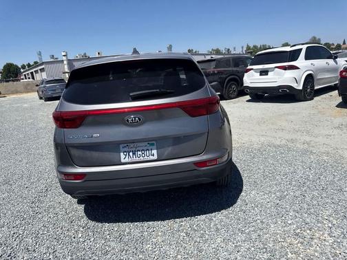 Mineral Silver 2017 Kia Sportage LX