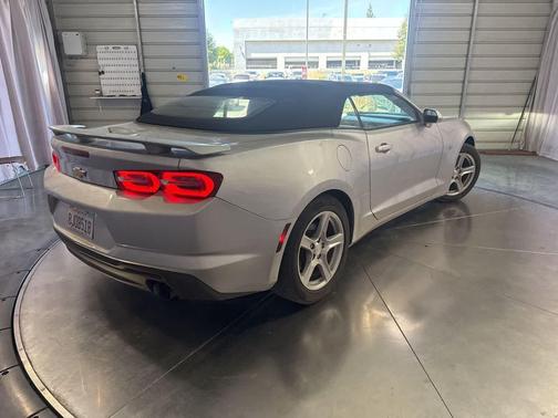 Silver Ice Metallic 2019 Chevrolet Camaro 1LT