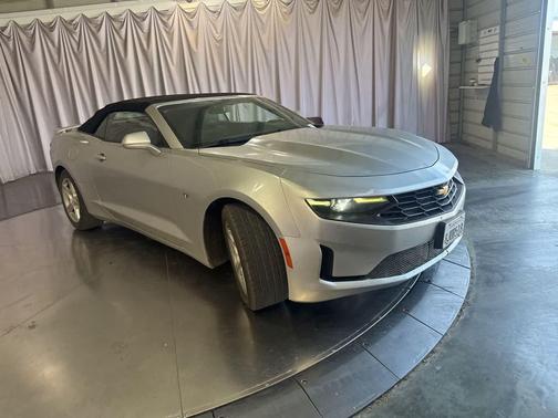 Silver Ice Metallic 2019 Chevrolet Camaro 1LT