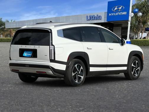 Snow White Pearl 2026 Hyundai IONIQ 9 SE