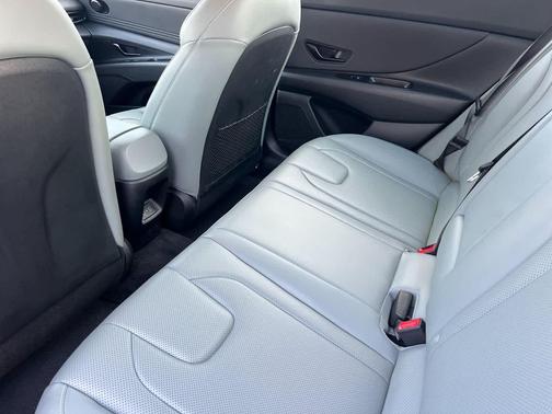 2025 Hyundai ELANTRA HEV Limited