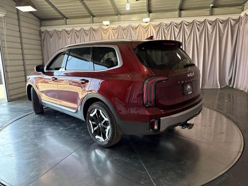 Dawning Red 2023 Kia Telluride EX