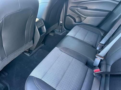 Mosaic Black Metallic 2024 Chevrolet Trax LT