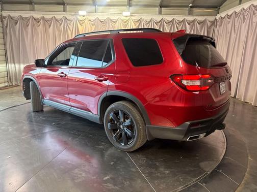 Radiant Red Metallic II 2025 Honda Pilot Black Edition