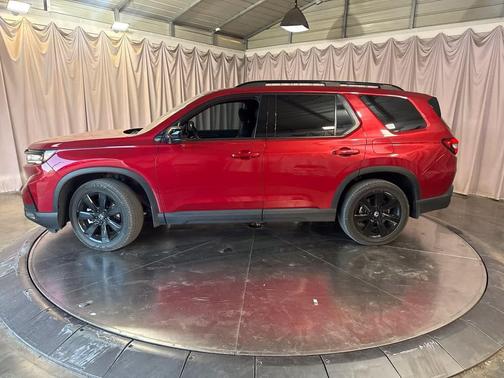 Radiant Red Metallic II 2025 Honda Pilot Black Edition