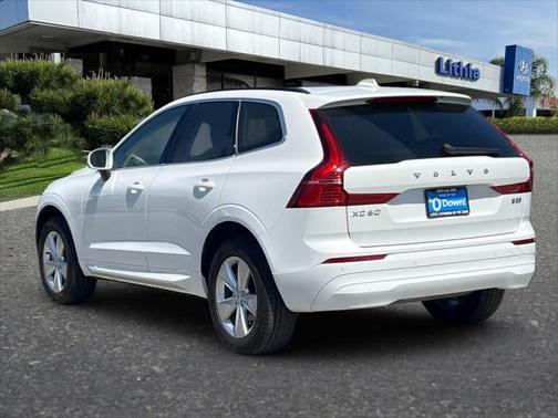 2022 Volvo XC60 B5 Momentum