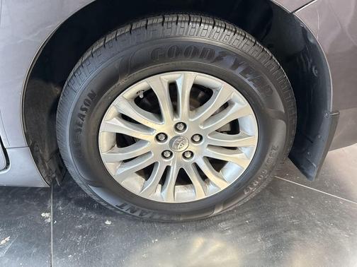 2014 Toyota Sienna XLE