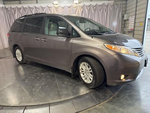 2014 Toyota Sienna XLE