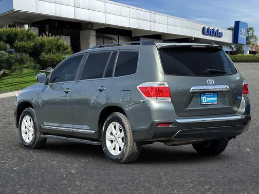 2013 Toyota Highlander SE