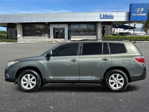 2013 Toyota Highlander SE