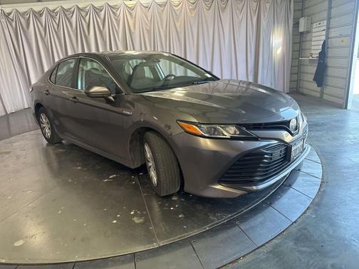 Predawn Gray Mica 2018 Toyota Camry LE