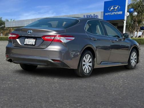 Predawn Gray Mica 2018 Toyota Camry LE