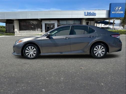 Predawn Gray Mica 2018 Toyota Camry LE