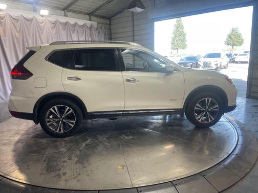 2018 Nissan Rogue Hybrid SL