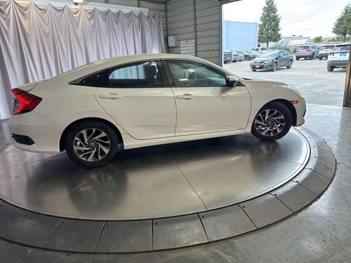 White 2016 Honda Civic EX