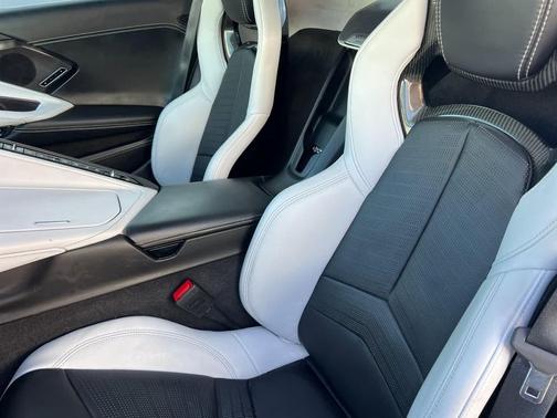 2023 Chevrolet Corvette Stingray w/3LT