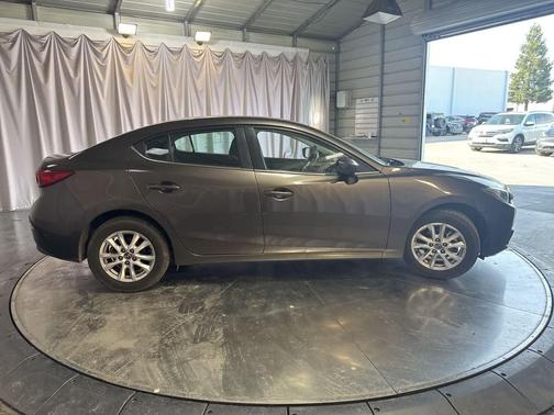 2016 Mazda Mazda3 i Sport