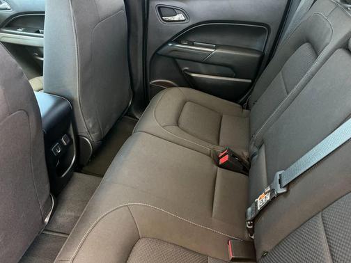 Summit White 2020 Chevrolet Colorado LT