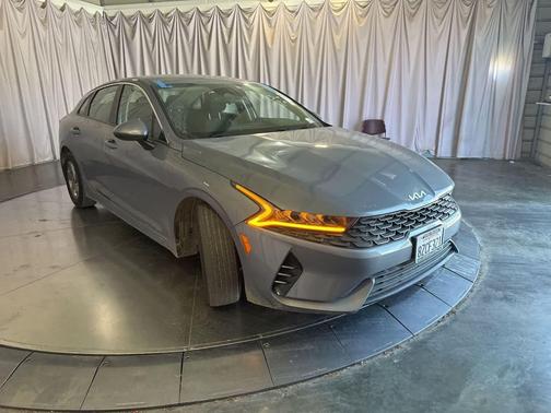 Everlasting Silver 2022 Kia K5 LXS
