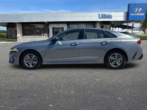 Everlasting Silver 2022 Kia K5 LXS