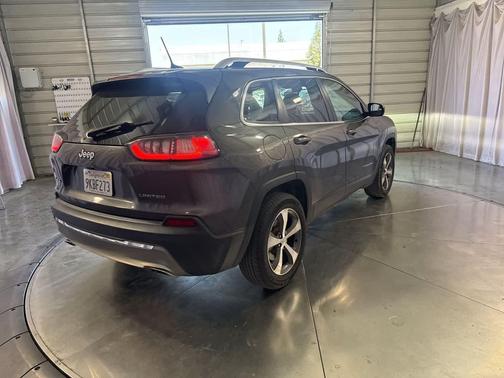 Granite Crystal Metallic Clearcoat 2020 Jeep Cherokee Limited