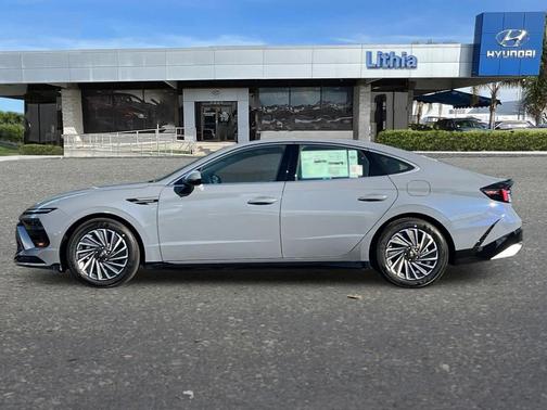 2026 Hyundai SONATA Hybrid Limited