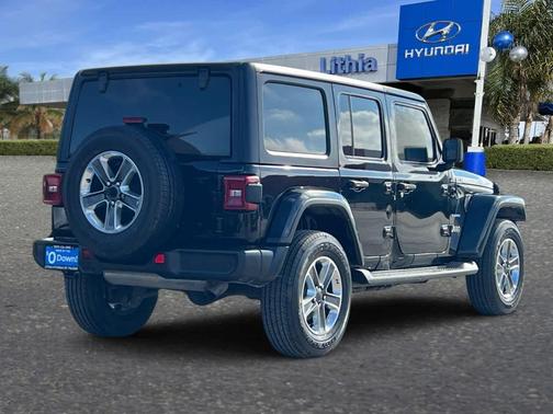 2022 Jeep Wrangler Unlimited Sahara
