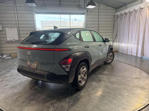 2024 Hyundai KONA SE