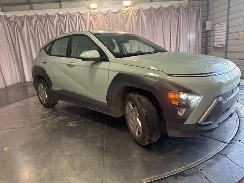 2024 Hyundai KONA SE