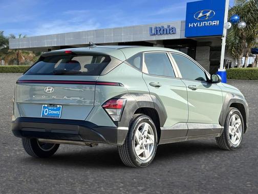 2024 Hyundai KONA SE