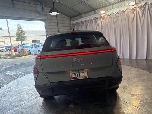 2024 Hyundai KONA SE