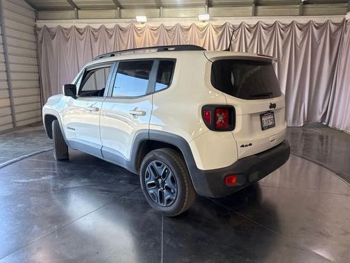 Alpine White 2018 Jeep Renegade Upland