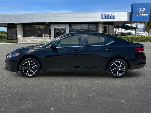 Super Black 2024 Nissan Sentra SV