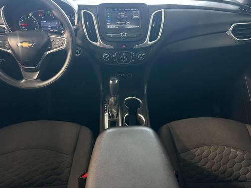 Silver Ice Metallic 2020 Chevrolet Equinox 1LT