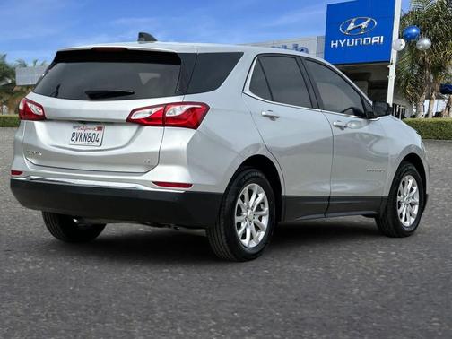 Silver Ice Metallic 2020 Chevrolet Equinox 1LT